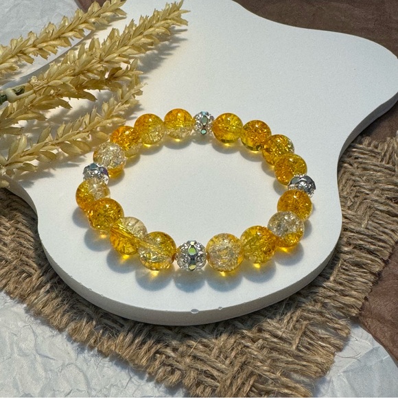 Golden Sparkle Beaded Bracelet - Picture 3 of 5